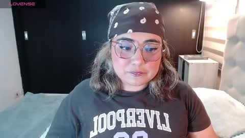 Snapshot of yini_angel07 chatting on 05-14-26, 03:13 hii i am yini online show from 05-14-26, 03:13