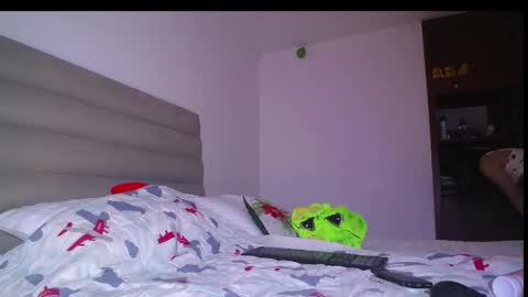 Snapshot of yinn_silver chatting on 06-02-26, 09:11 Yiny online show from 06-02-26, 09:11