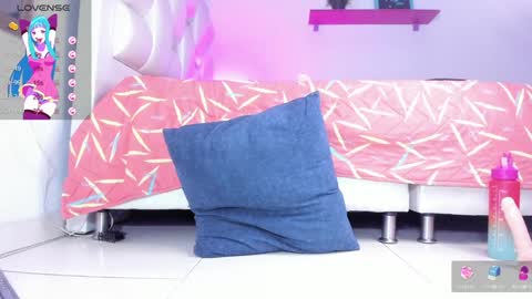 Yiovanna online show from 01-15-25, 02:56