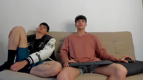 yizus_bonz online show from 06-08-26, 04:07