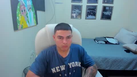 Snapshot of yker18 chatting on 02-04-25, 08:17 yker online show from 02-04-25, 08:17