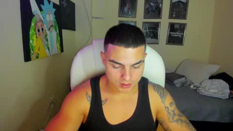 Snapshot of yker18 chatting on 02-07-25, 03:23 yker online show from 02-07-25, 03:23