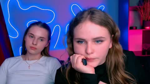 Ylia online show from 04-14-26, 01:50