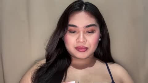 Snapshot of yllanahard chatting on 12-15-24, 06:15 yllana love online show from 12-15-24, 06:15