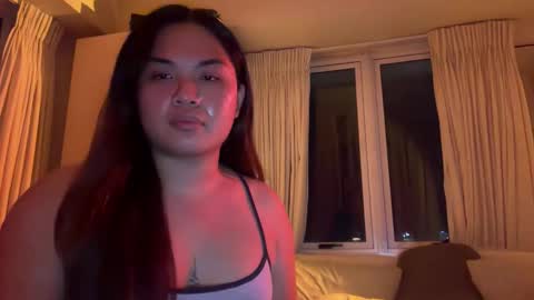 yllana love online show from 03-16-26, 12:20