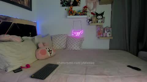 Snapshot of yluismag chatting on 06-11-26, 01:16 lucy online show from 06-11-26, 01:16