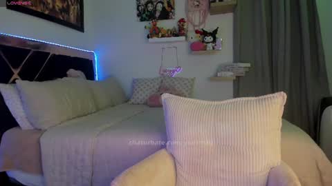 Snapshot of yluismag chatting on 06-22-26, 05:26 lucy online show from 06-22-26, 05:26
