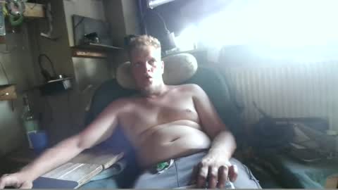 Snapshot of ynghotgerman92 chatting on 06-25-26, 05:17 ynghotgerman92 online show from 06-25-26, 05:17