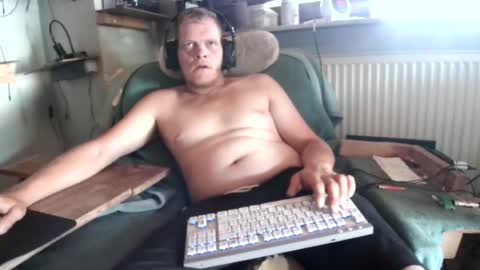 Snapshot of ynghotgerman92 chatting on 07-31-26, 07:08 ynghotgerman92 online show from 07-31-26, 07:08