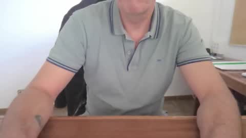 Snapshot of yo47 chatting on 11-11-25, 03:56 Yo47 online show from 11-11-25, 03:56