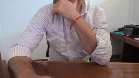 Snapshot of yo47 chatting on 06-25-26, 11:15 Yo47 online show from 06-25-26, 11:15