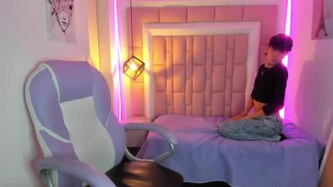 Yoan online show from 05-22-26, 06:02