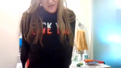 Snapshot of yogabuttttttt chatting on 02-12-26, 06:19 yogabuttttttt online show from 02-12-26, 06:19
