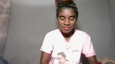 Snapshot of yolandrina05 chatting on 09-30-25, 06:51 yolandrina05 online show from 09-30-25, 06:51