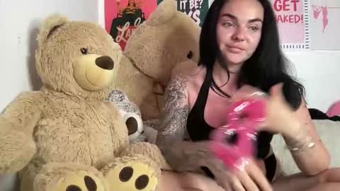 Yorkshire Girly online show from 05-24-26, 01:49
