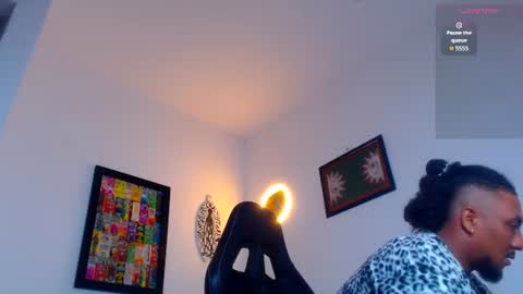 Snapshot of yosoy_enzo2020 chatting on 07-16-26, 05:35 Enzo online show from 07-16-26, 05:35