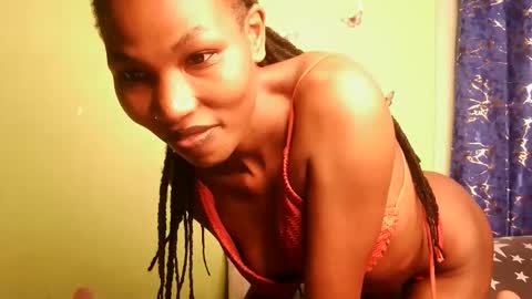 Snapshot of yosweetslut chatting on 04-15-26, 05:20 Sweetkitty online show from 04-15-26, 05:20