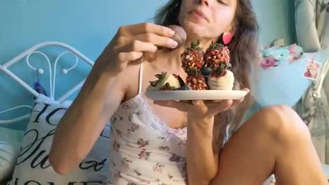 Liliya online show from 10-22-25, 11:43