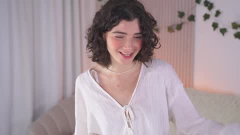 Elizabeth brunette -- Darline blonde  online show from 12-11-24, 07:09