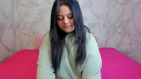 Snapshot of youbabycum25 chatting on 03-28-26, 03:17 Nicol online show from 03-28-26, 03:17