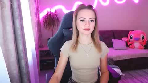 Bella online show from 11-17-25, 07:36