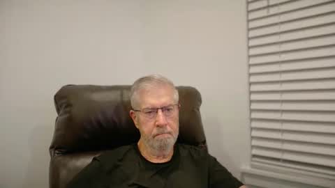 Colorado Guy Straight online show from 11-15-25, 04:54