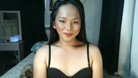 Yanie online show from 11-04-25, 03:27