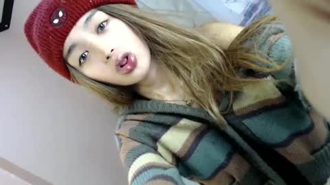 Snapshot of yougotelise69 chatting on 12-04-24, 05:05 HAPPY BIRTHDAY TO ME online show from 12-04-24, 05:05