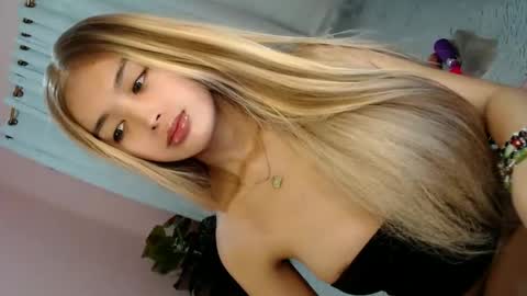 Snapshot of yougotelise69 chatting on 12-06-24, 07:43 HAPPY BIRTHDAY TO ME online show from 12-06-24, 07:43