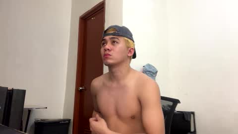 Cyrus online show from 04-23-26, 07:05