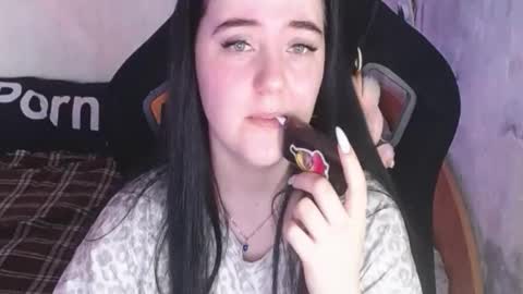 your_8a8y online show from 11-24-25, 09:31