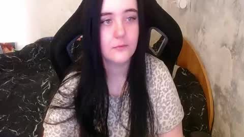 your_8a8y online show from 05-12-26, 05:59