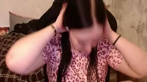 your_8a8y online show from 06-01-26, 04:09
