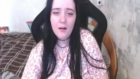 your_8a8y online show from 06-06-26, 05:23