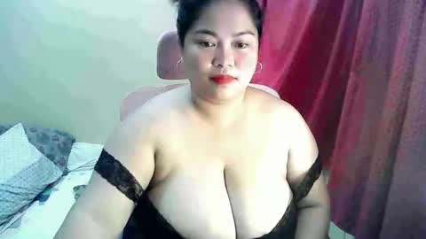 Snapshot of your_big_boobs chatting on 09-22-25, 12:12 your_big_boobs online show from 09-22-25, 12:12