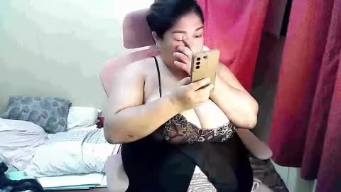 Snapshot of your_big_boobs chatting on 09-22-25, 12:18 your_big_boobs online show from 09-22-25, 12:18