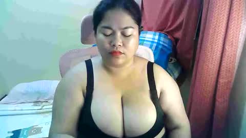 Snapshot of your_big_boobs chatting on 10-02-25, 12:56 your_big_boobs online show from 10-02-25, 12:56