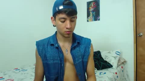 Snapshot of your_boy_hot chatting on 05-18-26, 01:24 your boy online show from 05-18-26, 01:24