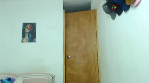 Snapshot of your_boy_hot chatting on 06-11-26, 12:54 your boy online show from 06-11-26, 12:54