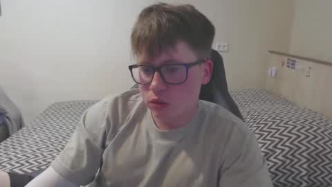Max online show from 05-08-26, 11:48