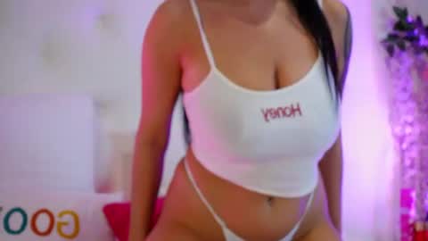 Snapshot of your_bustygirl chatting on 06-15-26, 06:43 your_bustygirl online show from 06-15-26, 06:43