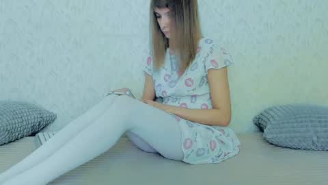 Snapshot of your_caramelka chatting on 01-25-25, 11:23 Lily online show from 01-25-25, 11:23