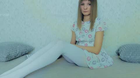 Snapshot of your_caramelka chatting on 01-29-25, 11:20 Lily online show from 01-29-25, 11:20