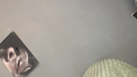 LARA online show from 03-22-26, 02:20