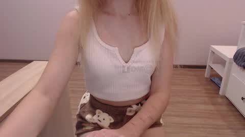 Snapshot of your_dream6996 chatting on 09-24-25, 08:45 your_dream6996 online show from 09-24-25, 08:45