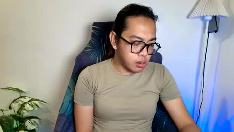 your_dreamgirlxxx69 online show from 05-23-26, 06:34