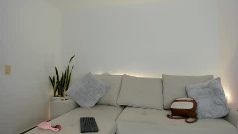 Eliza online show from 02-19-25, 10:31