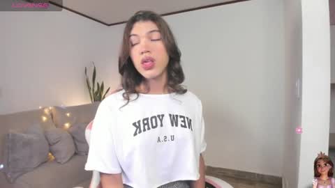 Snapshot of your_favorite_doll_ chatting on 07-22-26, 01:30 Eliza online show from 07-22-26, 01:30