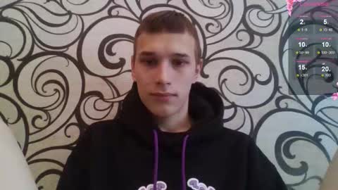 Snapshot of your_honeyy chatting on 10-01-25, 09:37 Mark online show from 10-01-25, 09:37