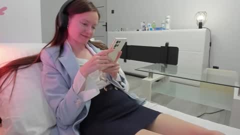 Your Librarian online show from 11-25-25, 03:23